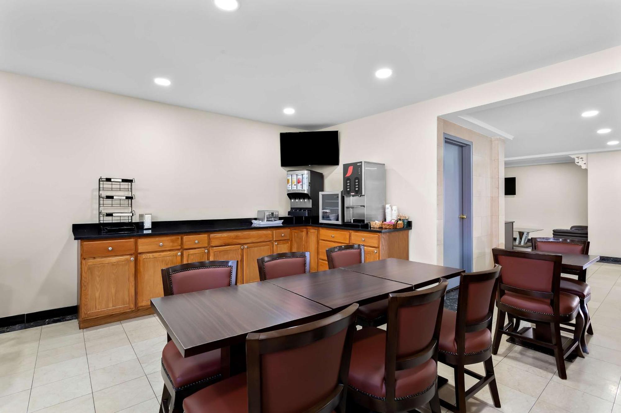 Surestay Plus By Best Western Windsor Exterior foto