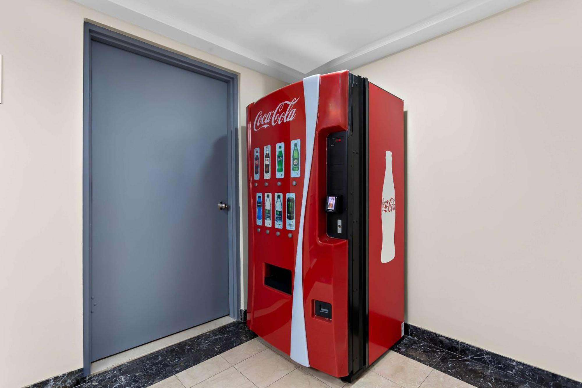 Surestay Plus By Best Western Windsor Exterior foto