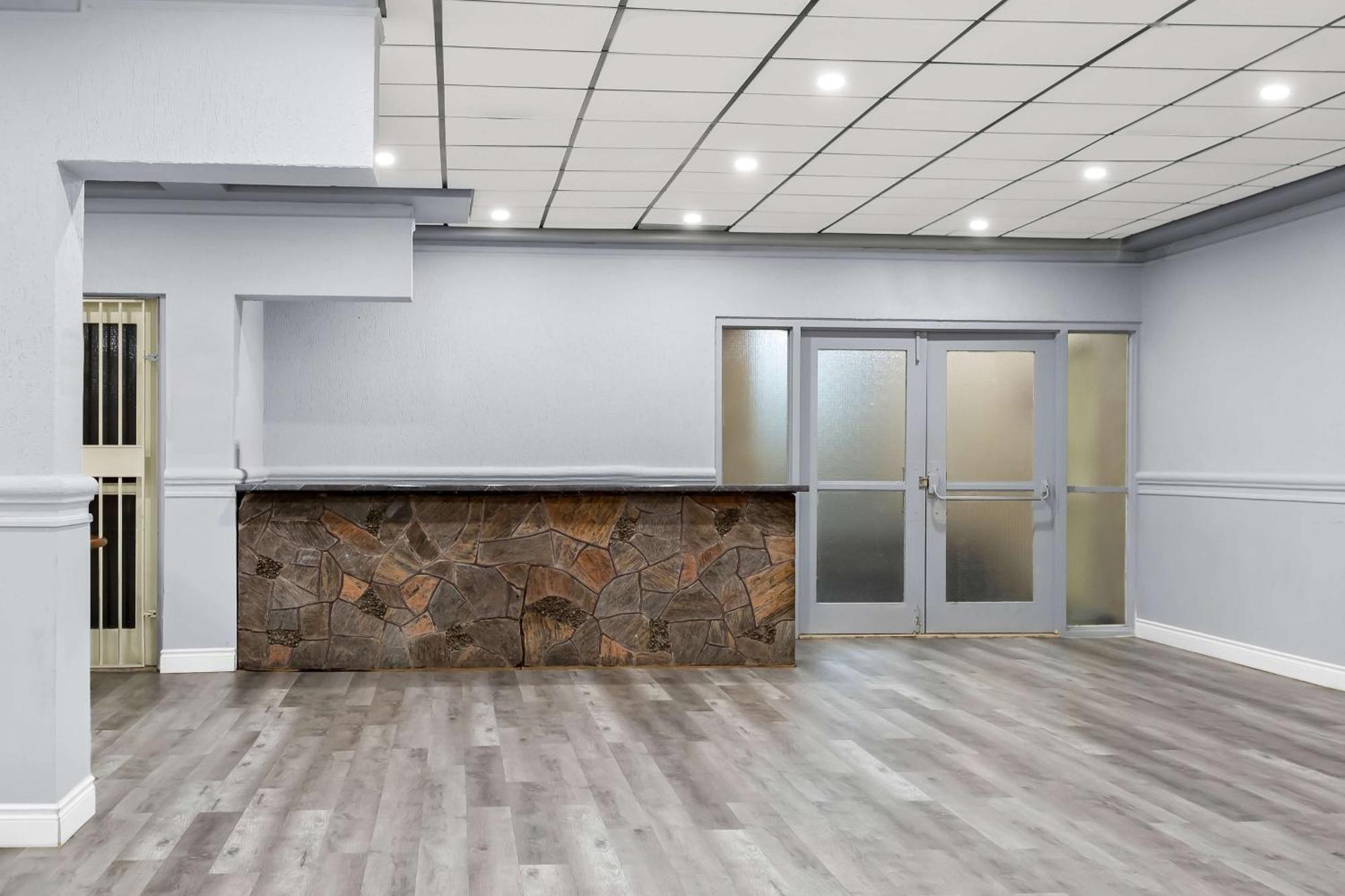 Surestay Plus By Best Western Windsor Exterior foto
